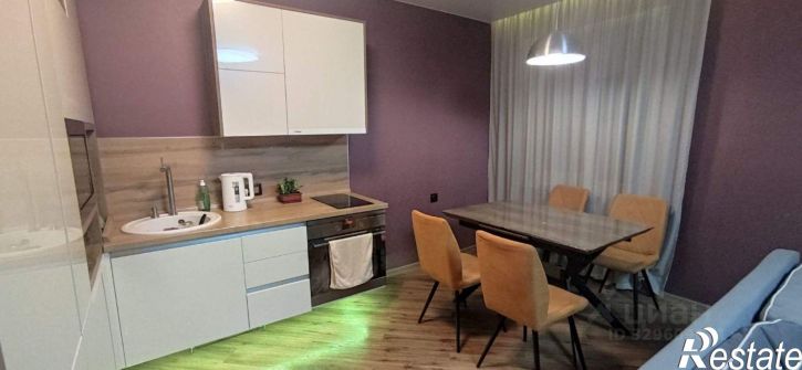 3-комн квартира Университетский м-н, 97