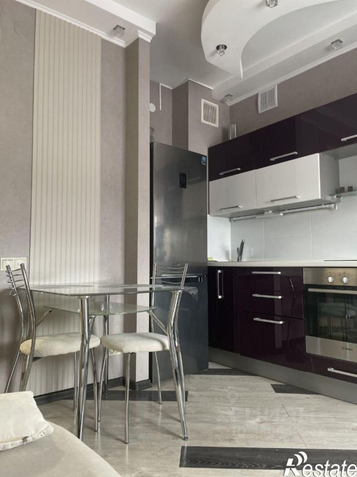 2-комн квартира микрорайон Радужный, 72