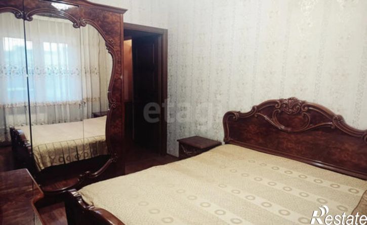 2-комн квартира микрорайон Университетский, 70