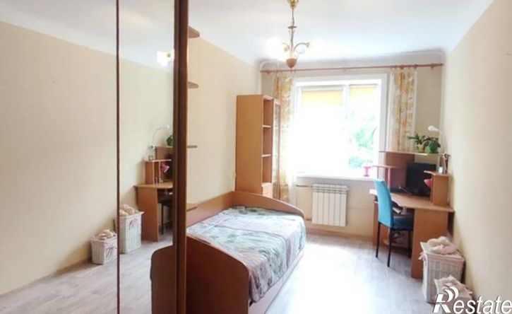3-комн квартира улица Иосифа Уткина, 24,  д. 24