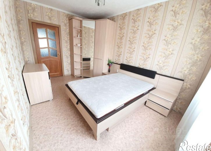 3-комн квартира микрорайон Университетский, 104