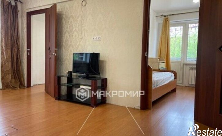 3-комн квартира микрорайон Первомайский, 32