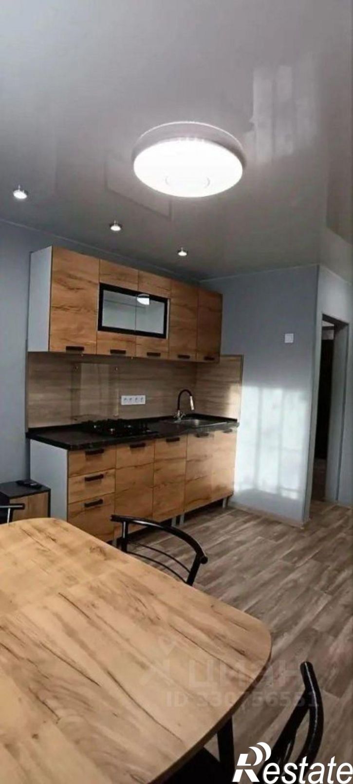 3-комн квартира улица Иосифа Уткина, 13А,  д. 13А