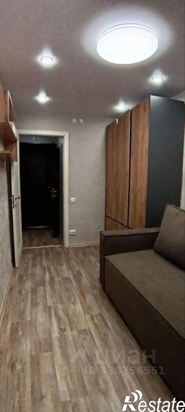 3-комн квартира улица Иосифа Уткина, 13А,  д. 13А