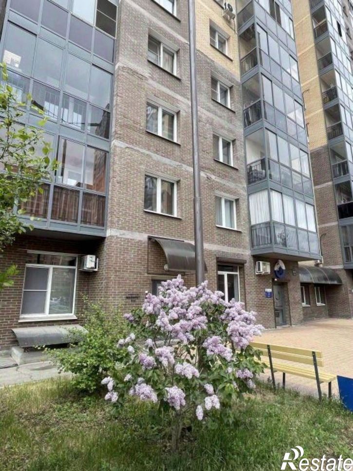 3-комн квартира улица Седова, 65А/3,  д. 65А/3