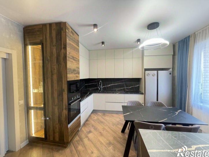 3-комн квартира улица Седова, 65А/3,  д. 65А/3