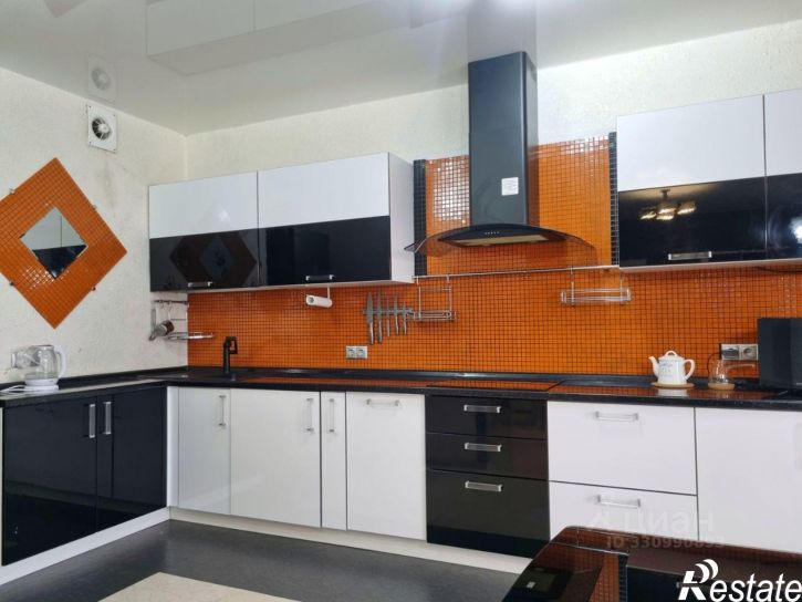 2-комн квартира улица Трилиссера, 8/2,  д. 8/2