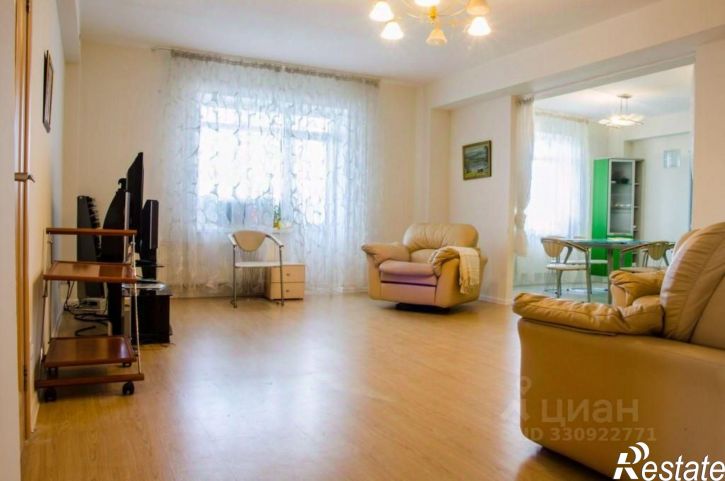 3-комн квартира улица Александра Невского, 60,  д. 60