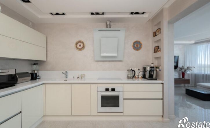 3-комн квартира Дальневосточная улица, 110,  д. 110