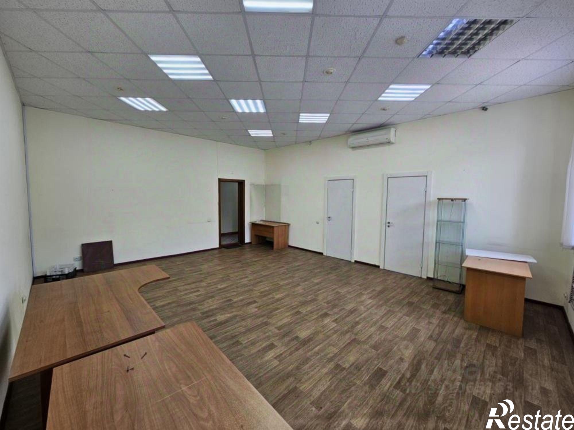 Сдать офис, помещение под офис за 64 600 рублей на улица Новаторов, 3А