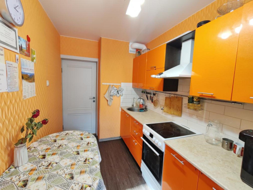 Продажа 2-комн квартиры Розы Люксембург, 351