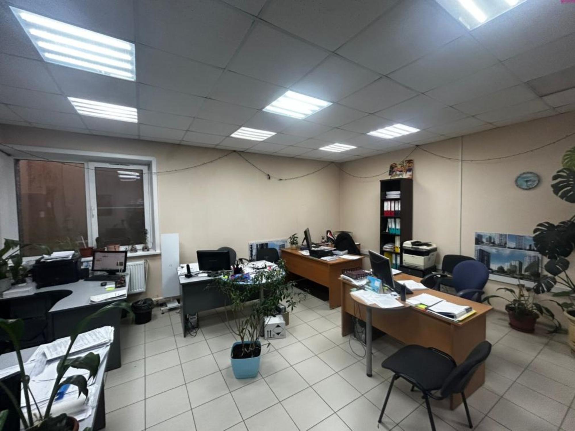 Купить офис, помещение под офис за 9 660 000 рублей на Седова, 65а/3