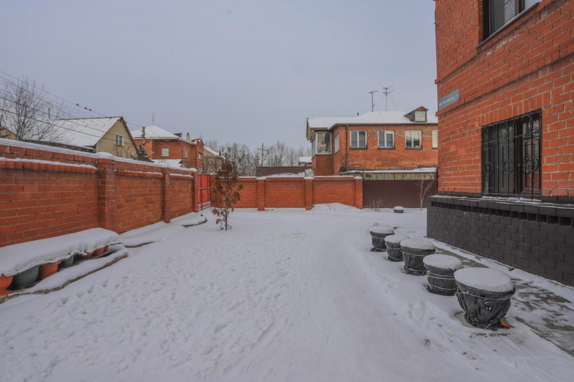 Купить дачу, дом, коттедж за 30 000 000 рублей на Тополинная, 14