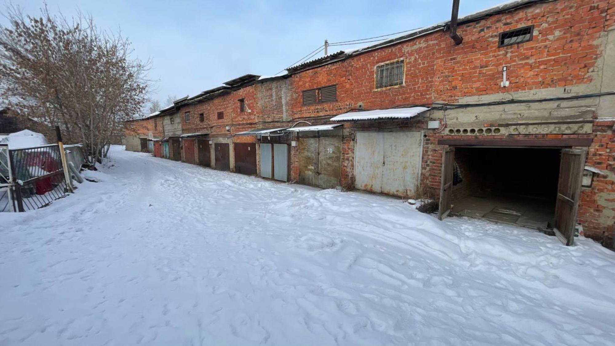 Купить гараж, место в паркинге за 550 000 рублей на Байкальская, 277а/13