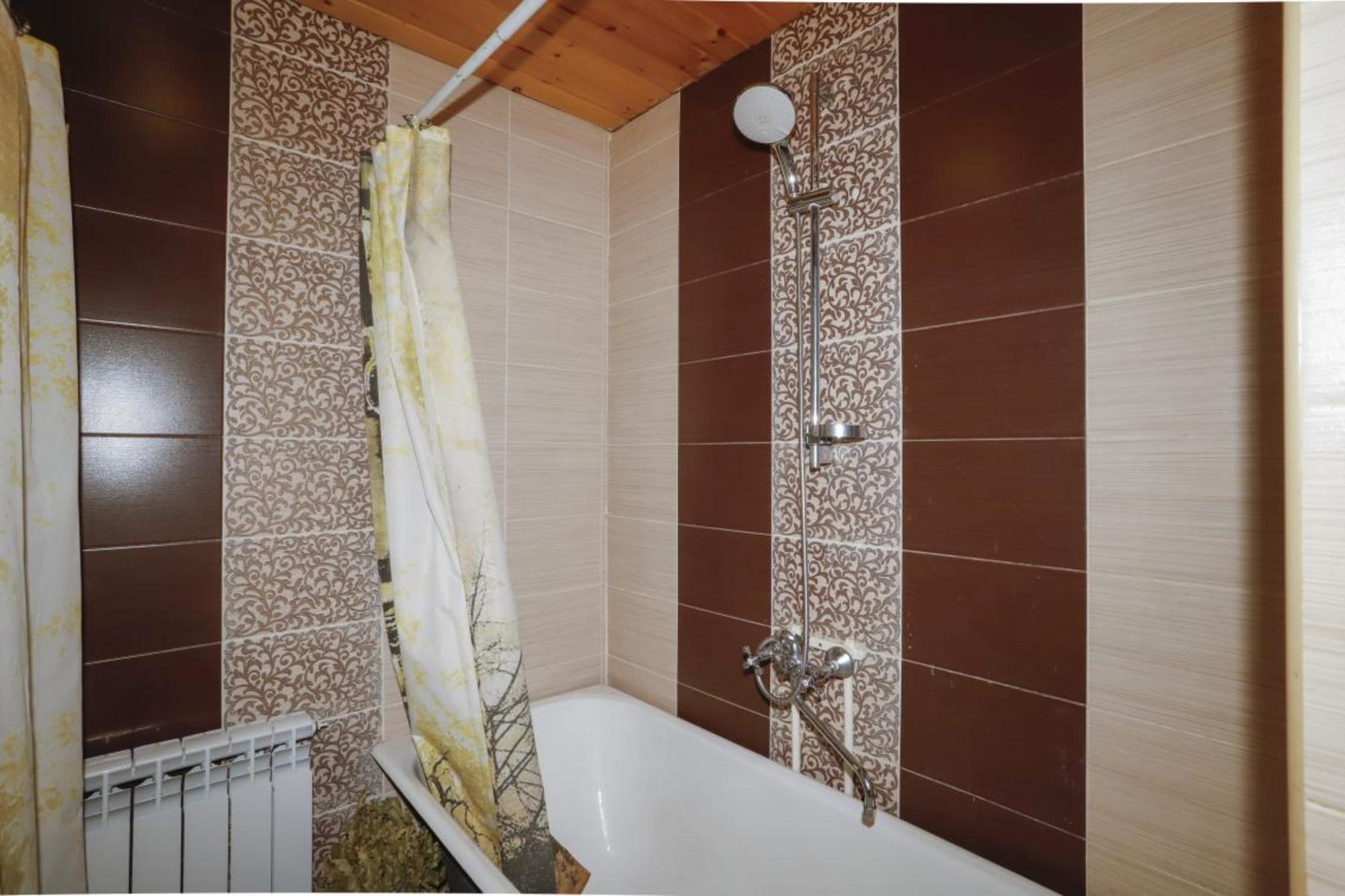 Купить дачу, дом, коттедж за 11 550 000 рублей на Александровская, 32