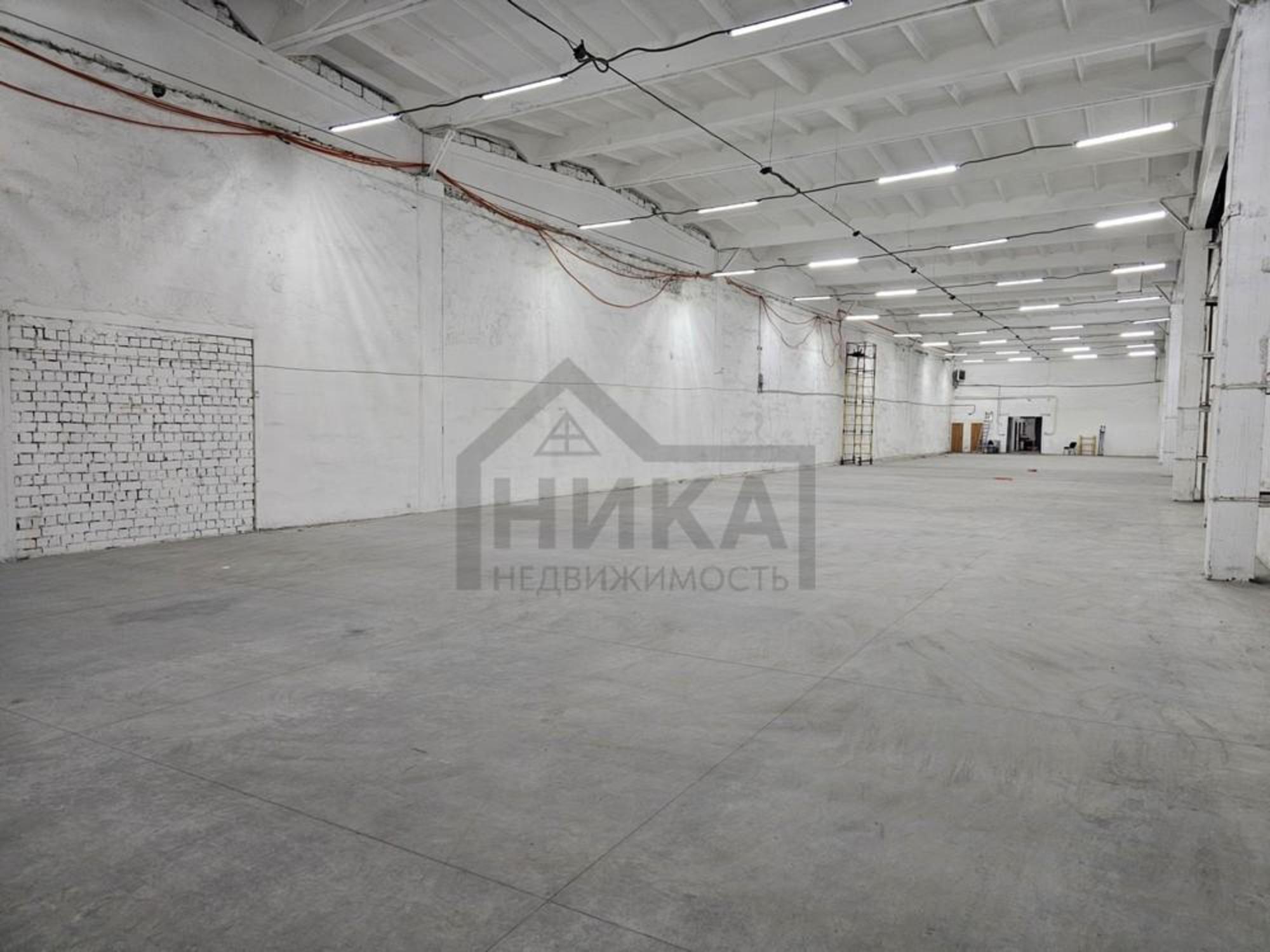 Сдать складское помещение за 810 000 рублей на Розы Люксембург, 204