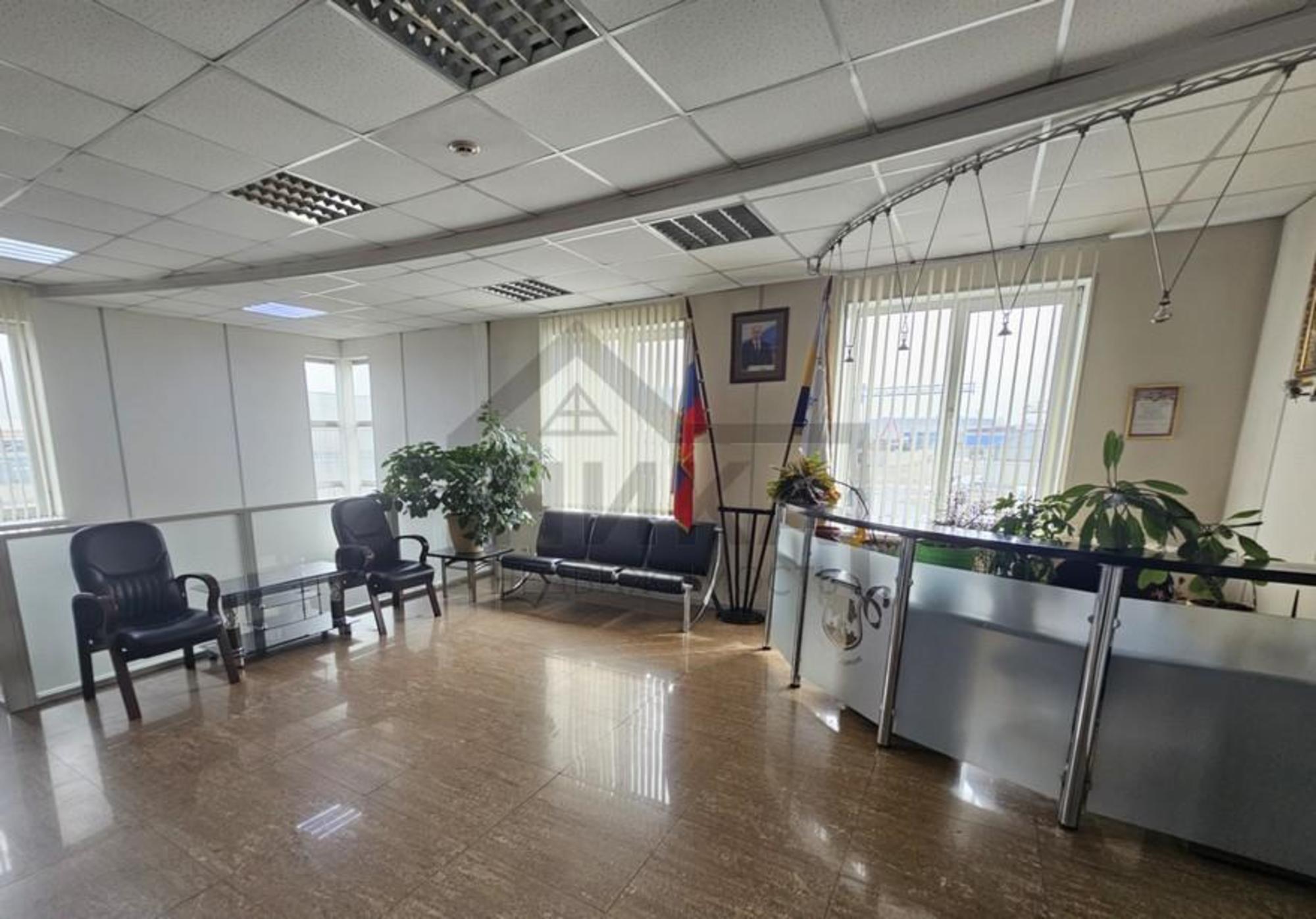 Сдать складское помещение за 1 350 000 рублей на Трактовая, 18/34