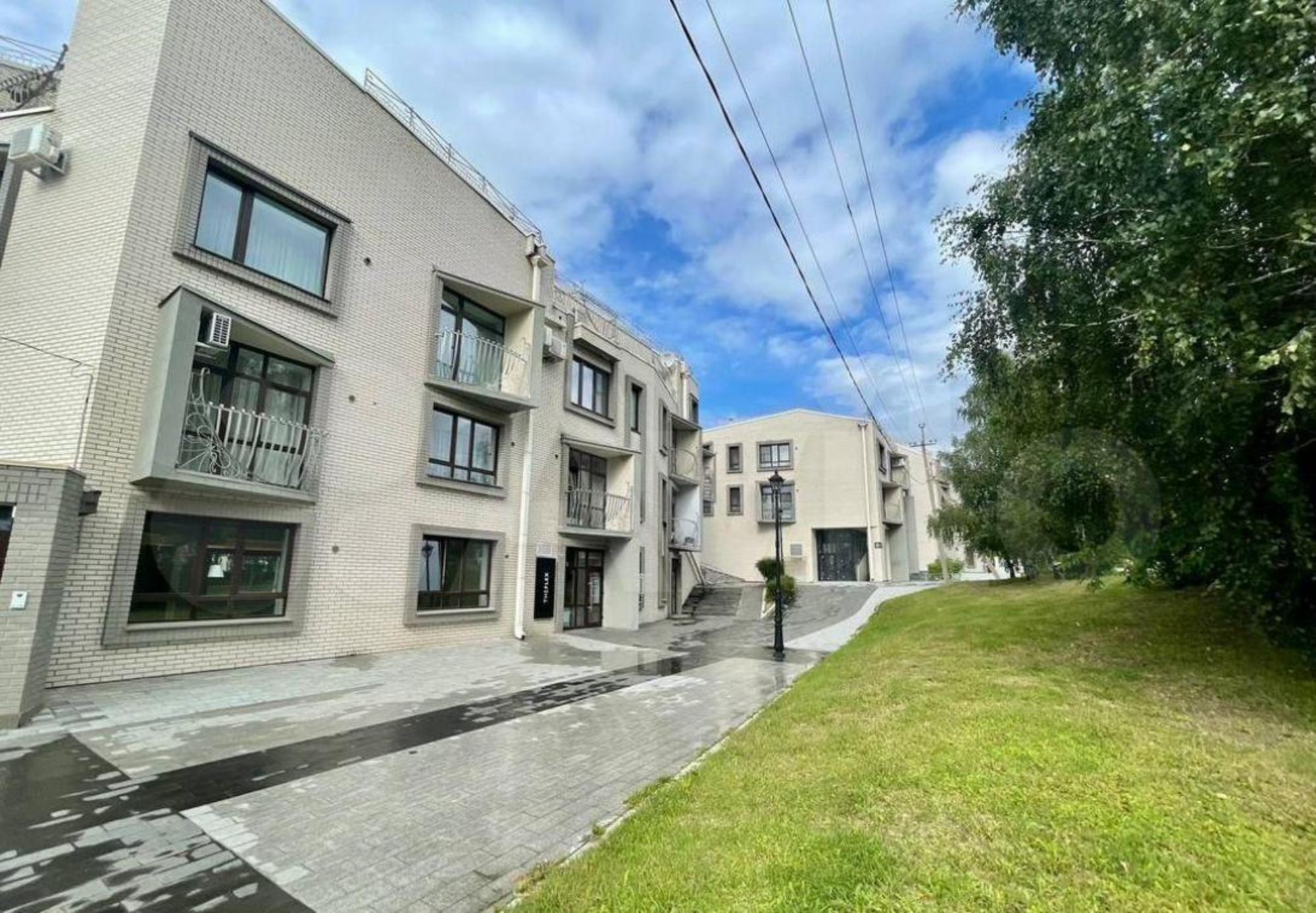 Купить квартиру за 13 500 000 рублей на Коммунаров, 14/2
