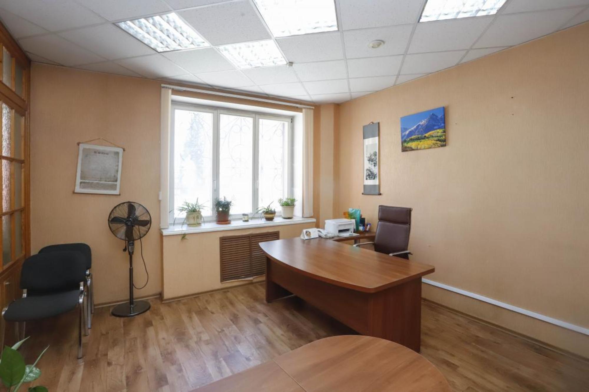 Купить офис, помещение под офис за 23 000 000 рублей на Поленова, 35