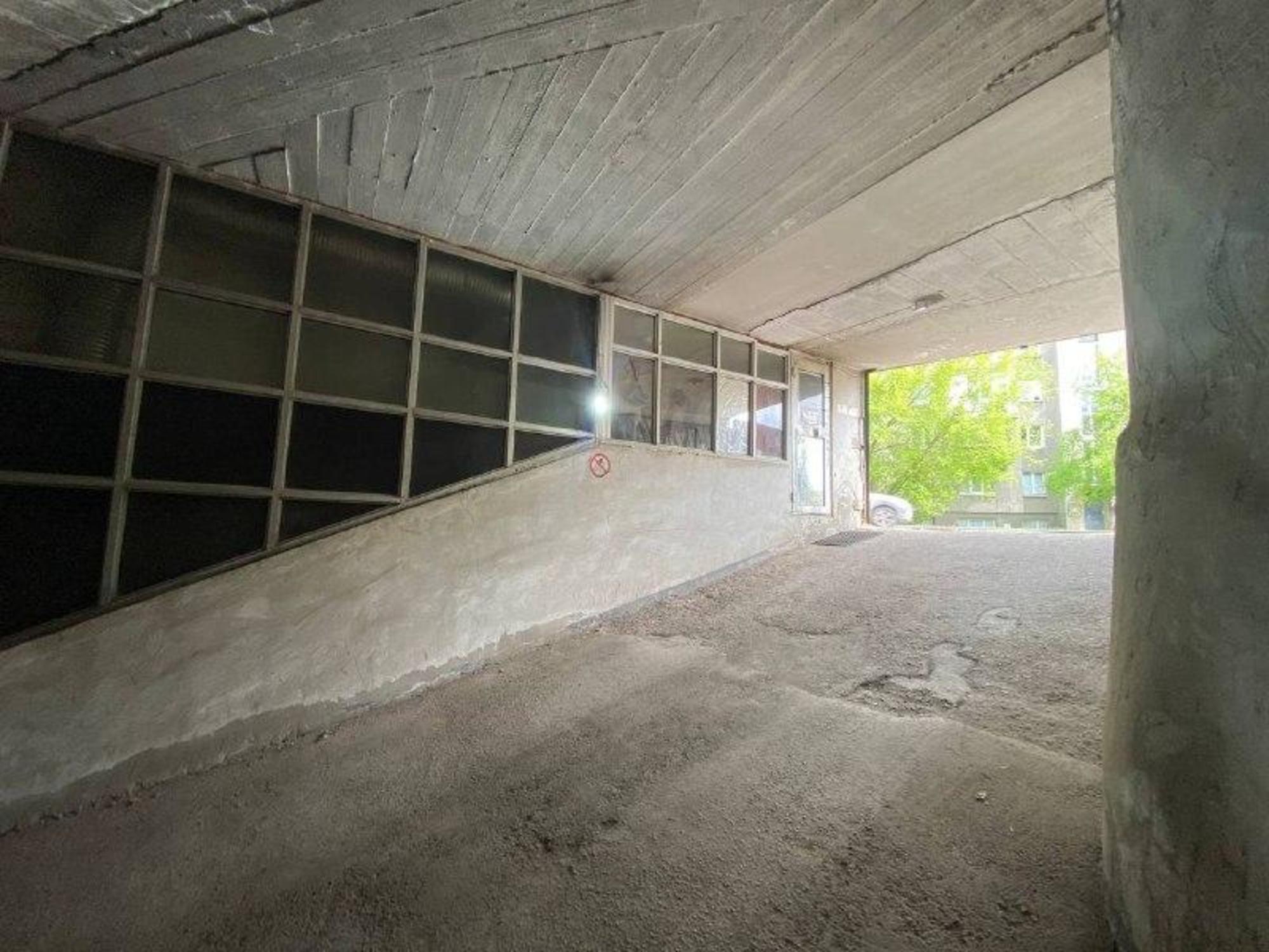 Купить гараж, место в паркинге за 2 000 000 рублей на Фридриха Энгельса, 7
