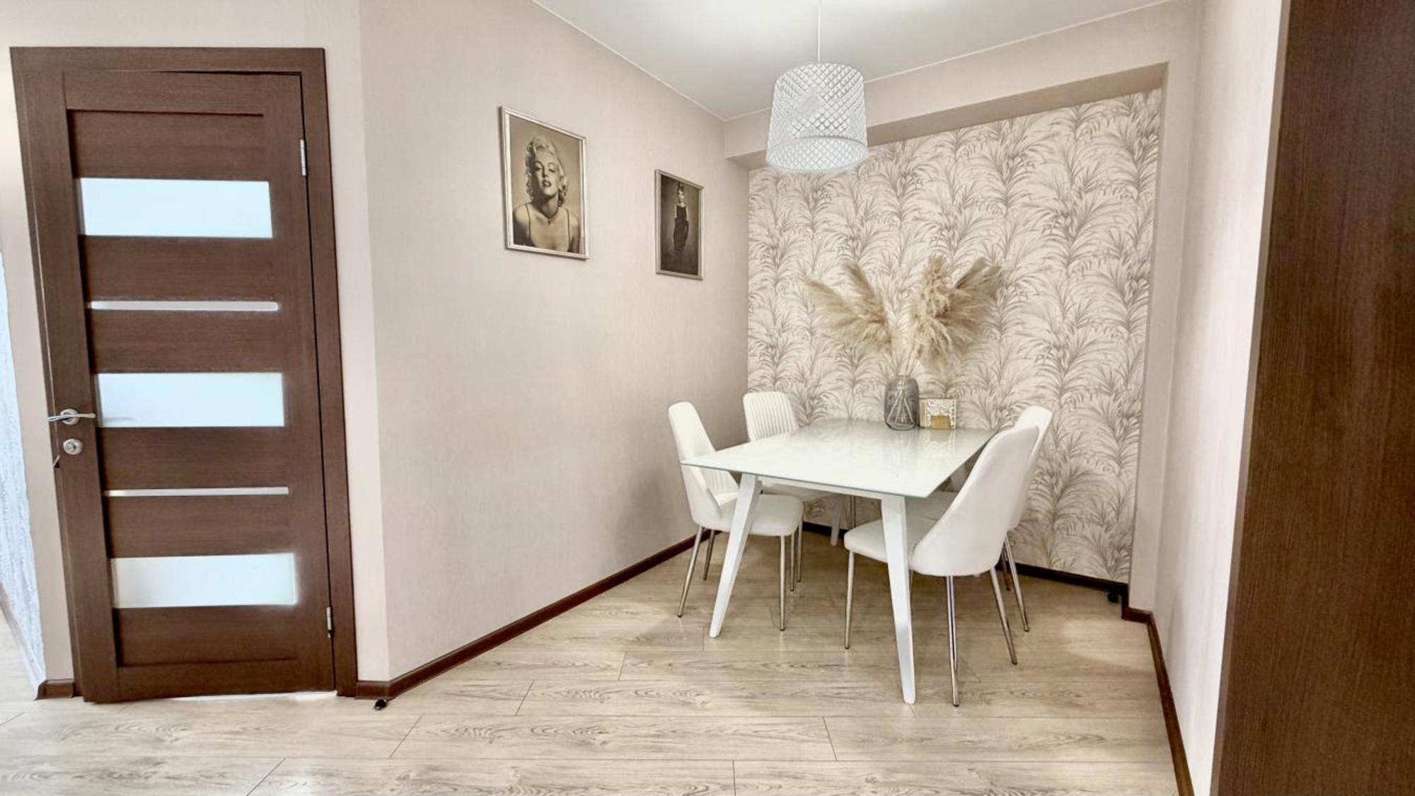 Купить квартиру за 11 700 000 рублей на Пискунова, 142/4