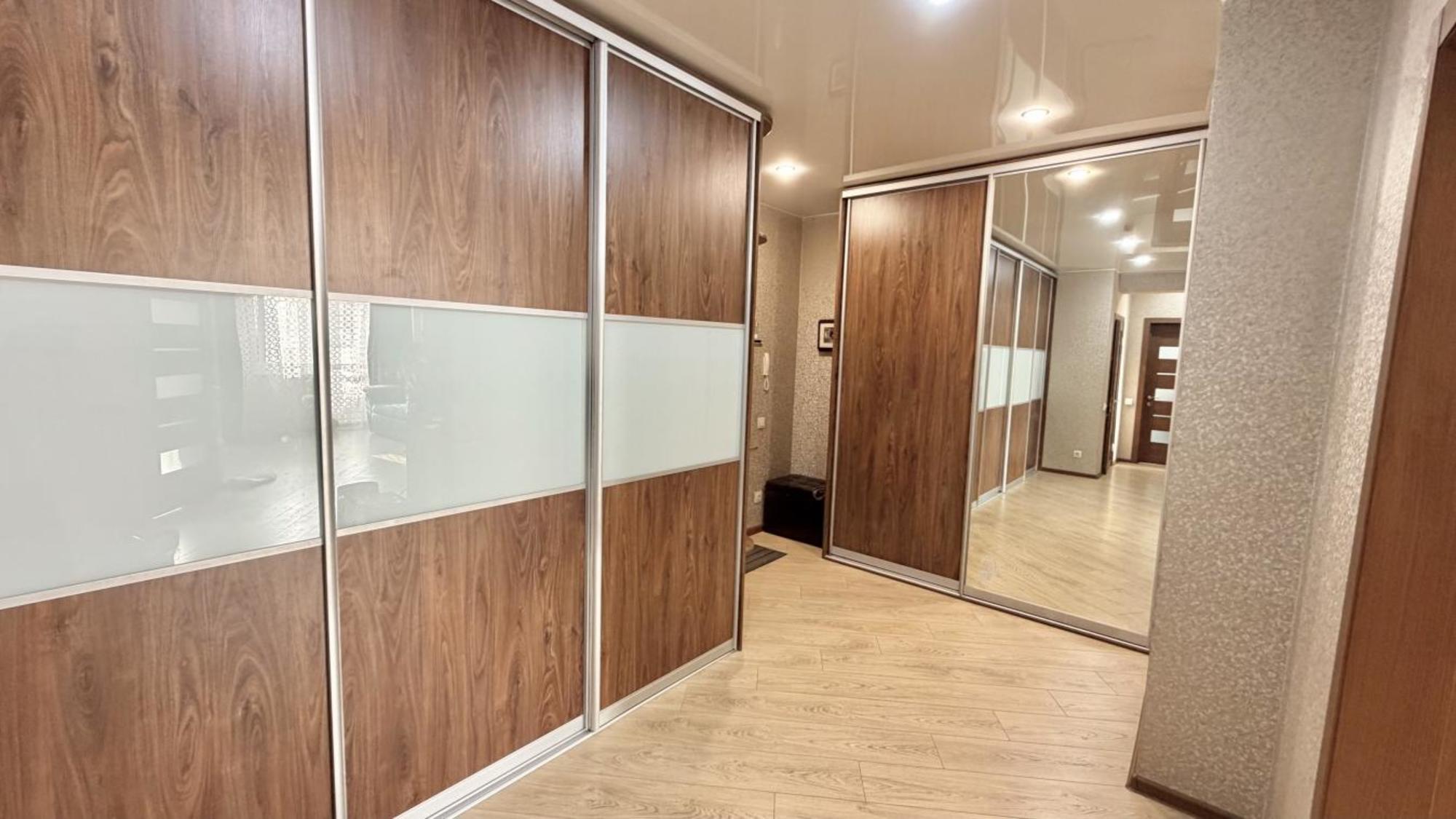 Купить квартиру за 11 700 000 рублей на Пискунова, 142/4