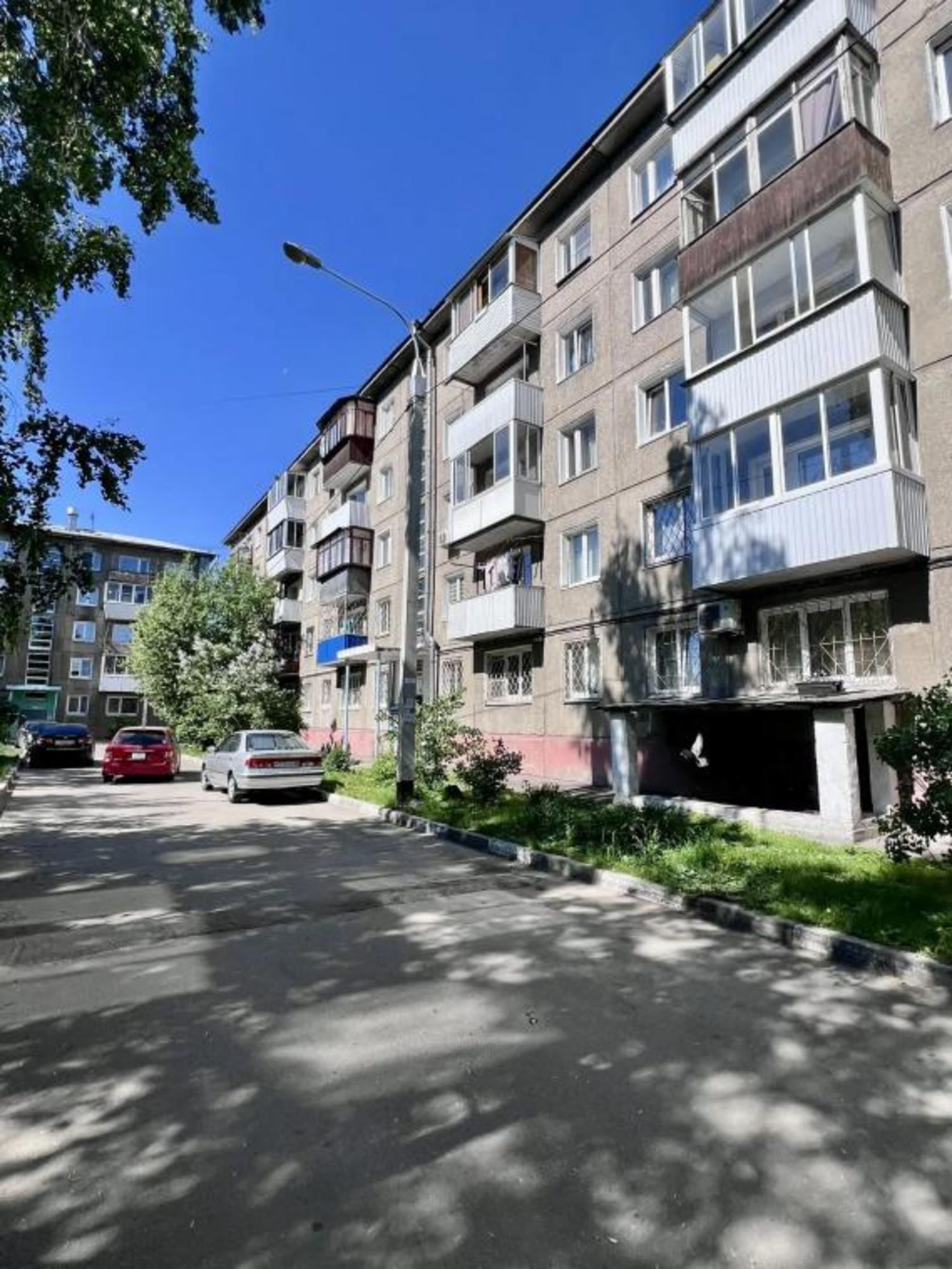 Купить квартиру за 5 100 000 рублей на Розы Люксембург, 343