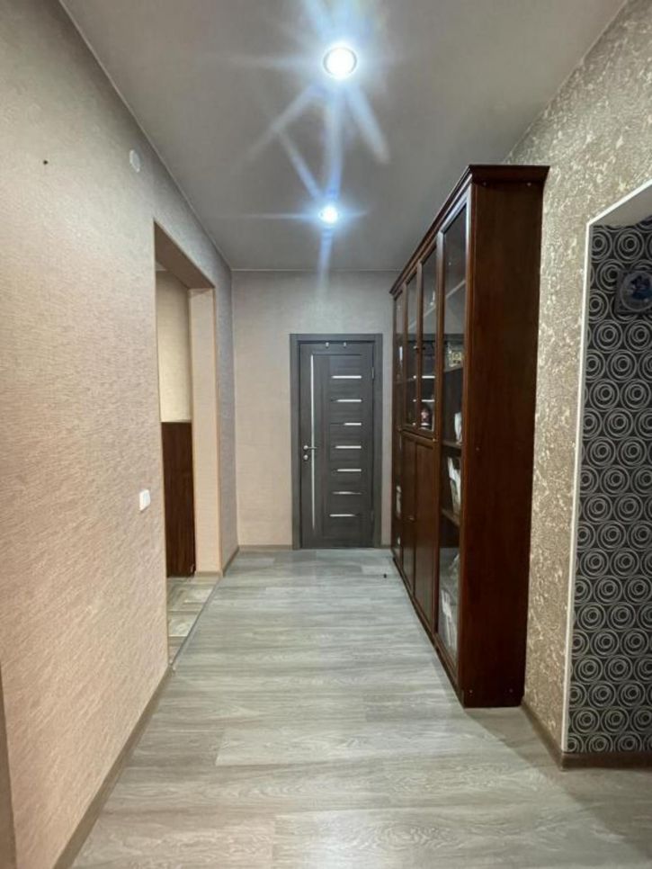 3-комн квартира Депутатская, 69