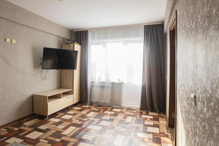 2-комн квартира Серафимовича, 8