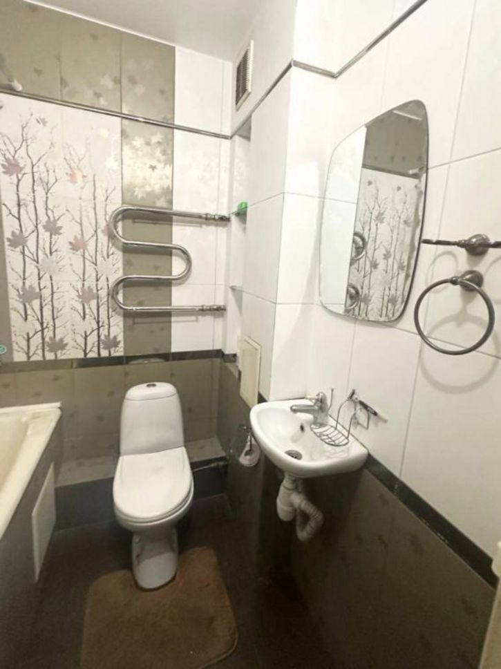2-комн квартира Уткина, 13