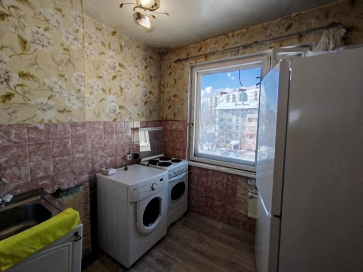 3-комн квартира Бажова, 19