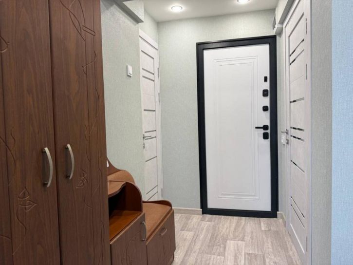 2-комн квартира Рабочего Штаба, 93к1