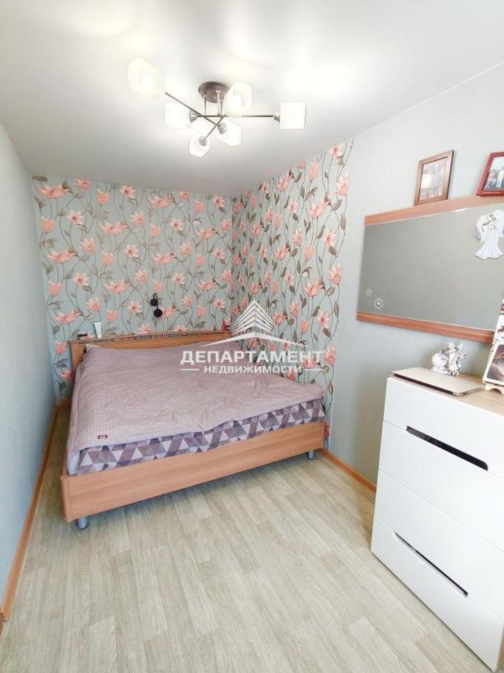 3-комн квартира 5 Армии, 55