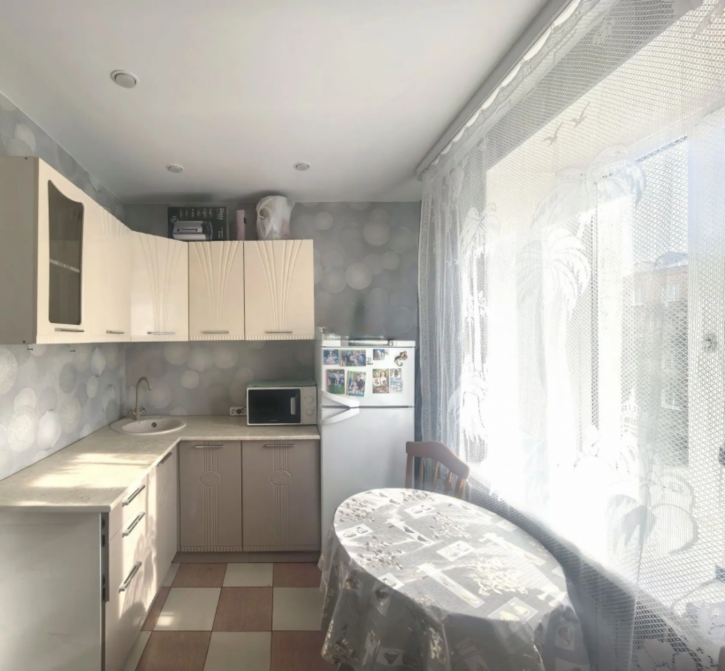 2-комн квартира Декабрьских Событий, 103г