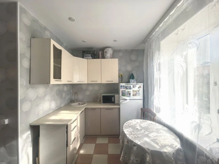 2-комн квартира Декабрьских Событий, 103г