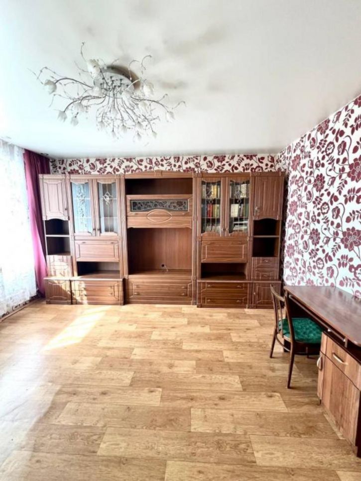 2-комн квартира Университетский мкр, 92