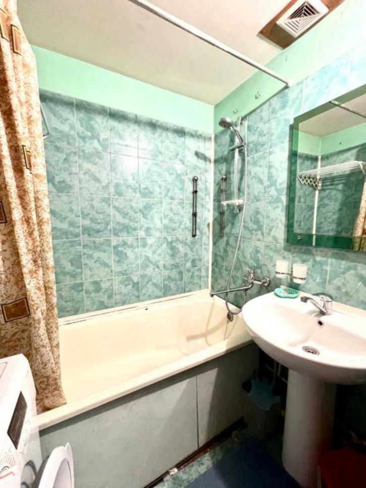 2-комн квартира Университетский мкр, 92