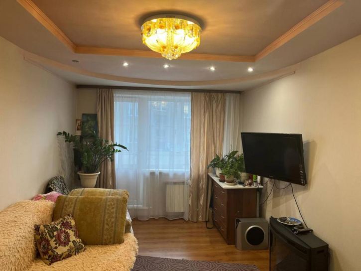 2-комн квартира -, 38-а