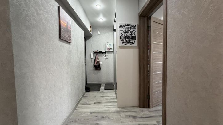 2-комн квартира Алмазная, 3
