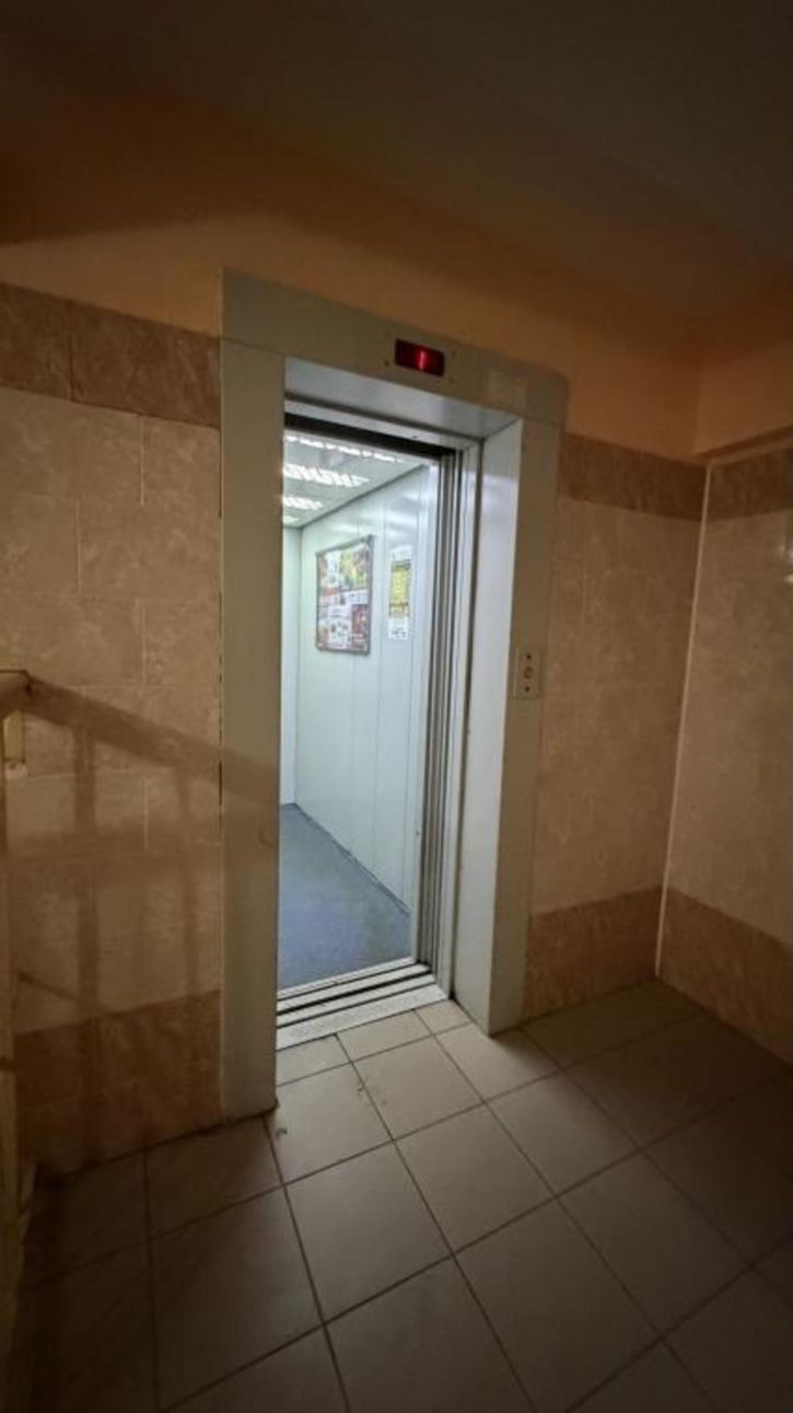 2-комн квартира Алмазная, 3