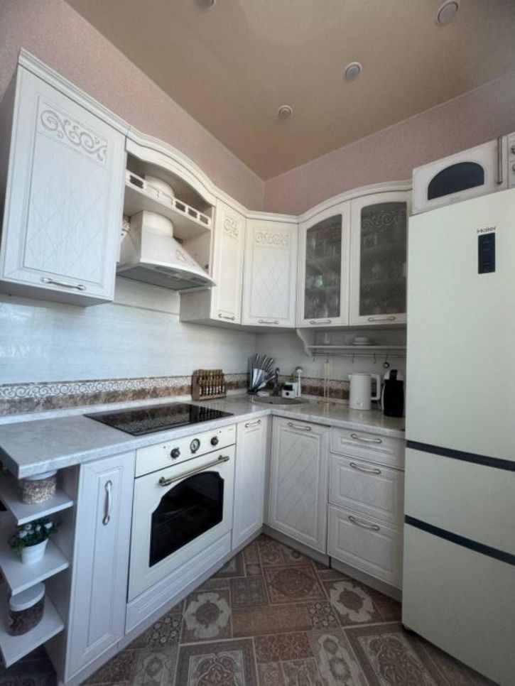 3-комн квартира Новаторов, 7