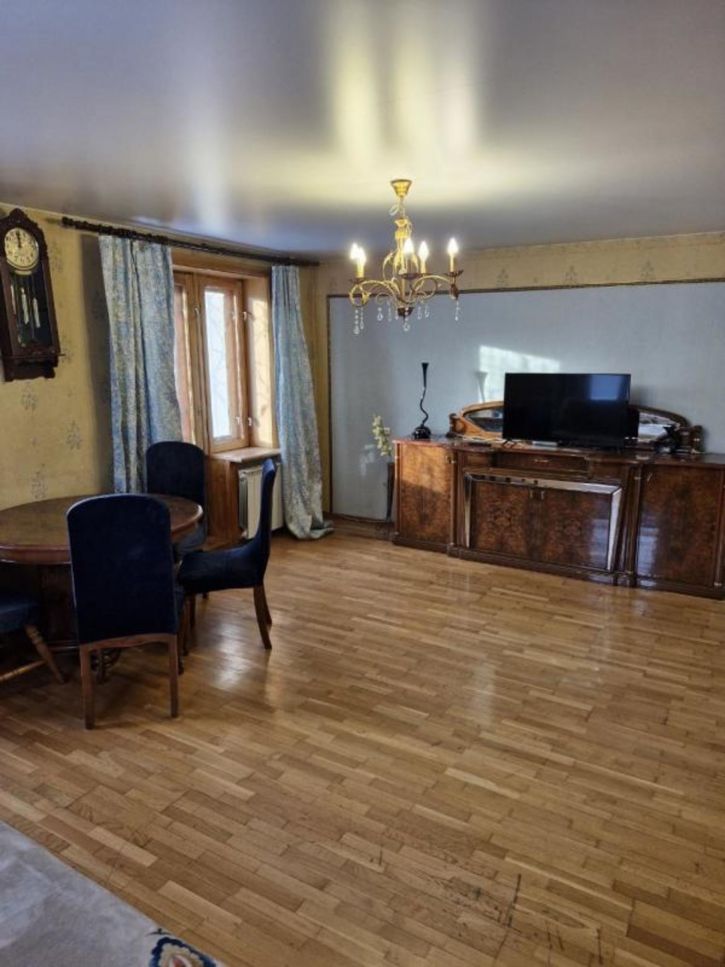 3-комн квартира Маяковского, 11