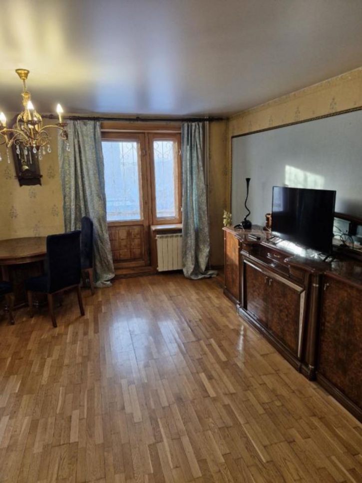 3-комн квартира Маяковского, 11