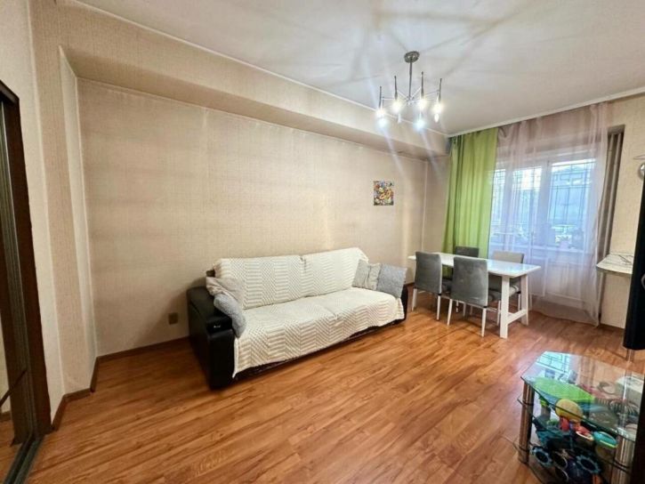 2-комн квартира Радужный мкр., 118