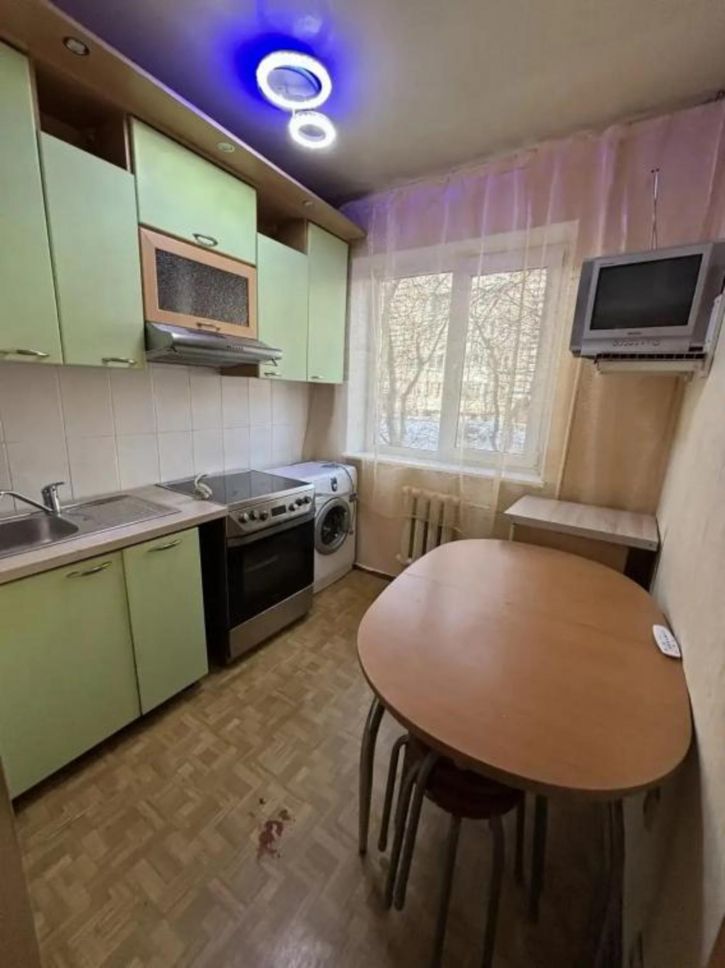 2-комн квартира Первомайский мкр, 44