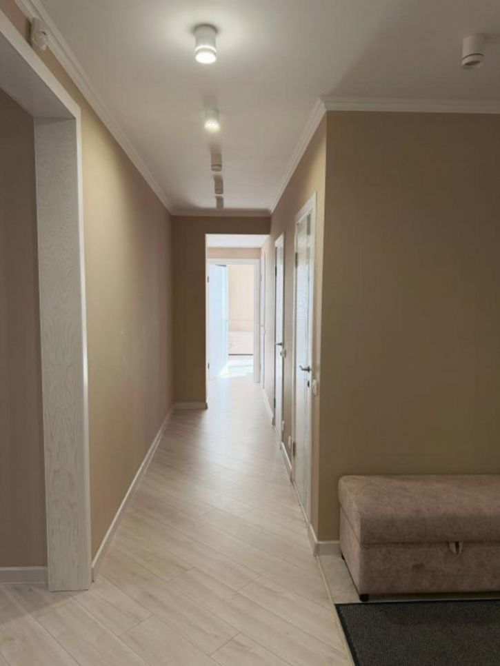 3-комн квартира Трилиссера, 89
