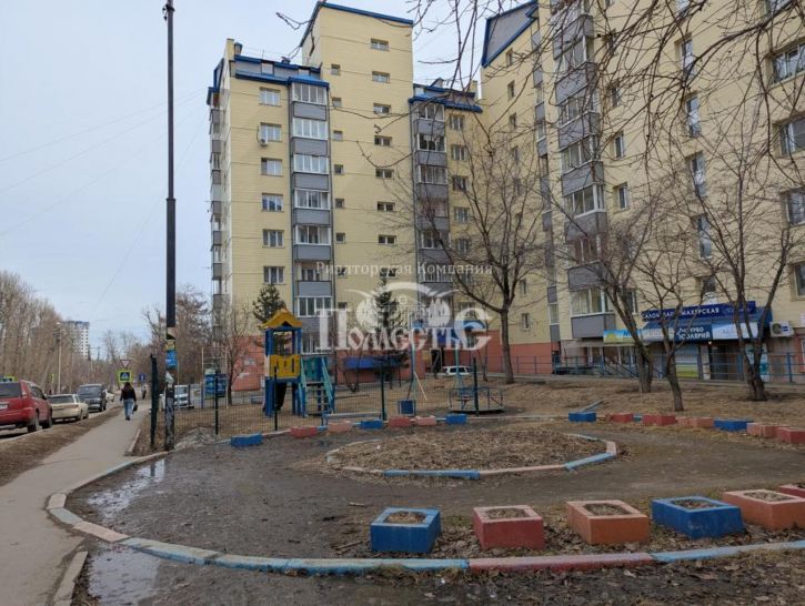2-комн квартира Радужный мкр, 123