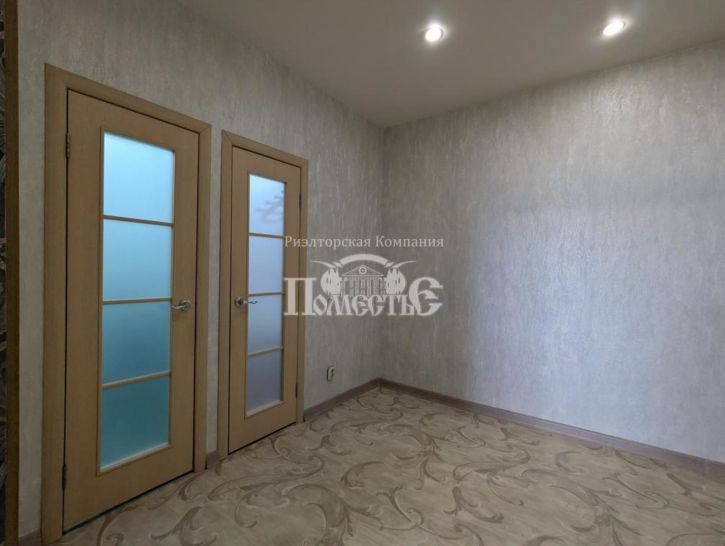 2-комн квартира Радужный мкр, 123
