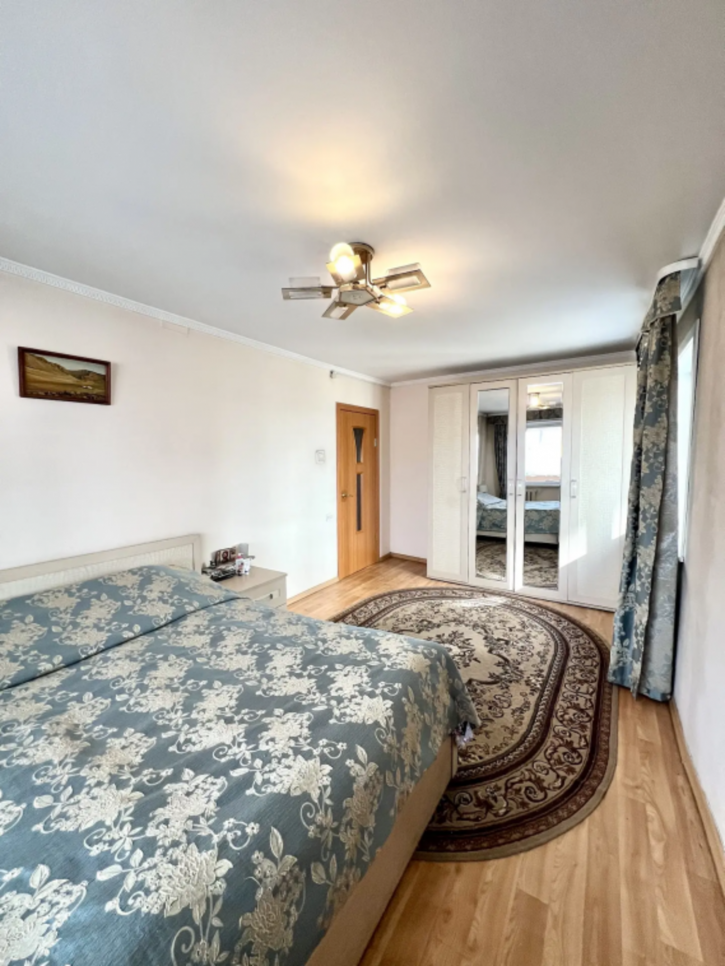 3-комн квартира Маршала Конева, 28
