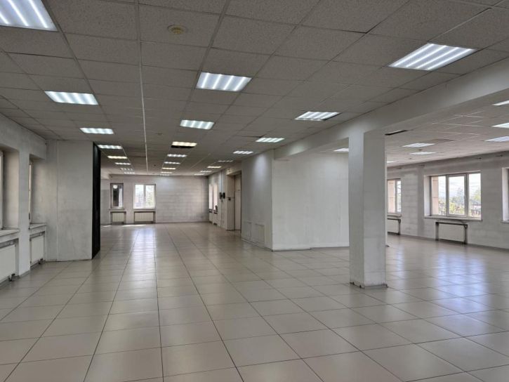 Офис Щорса, 1